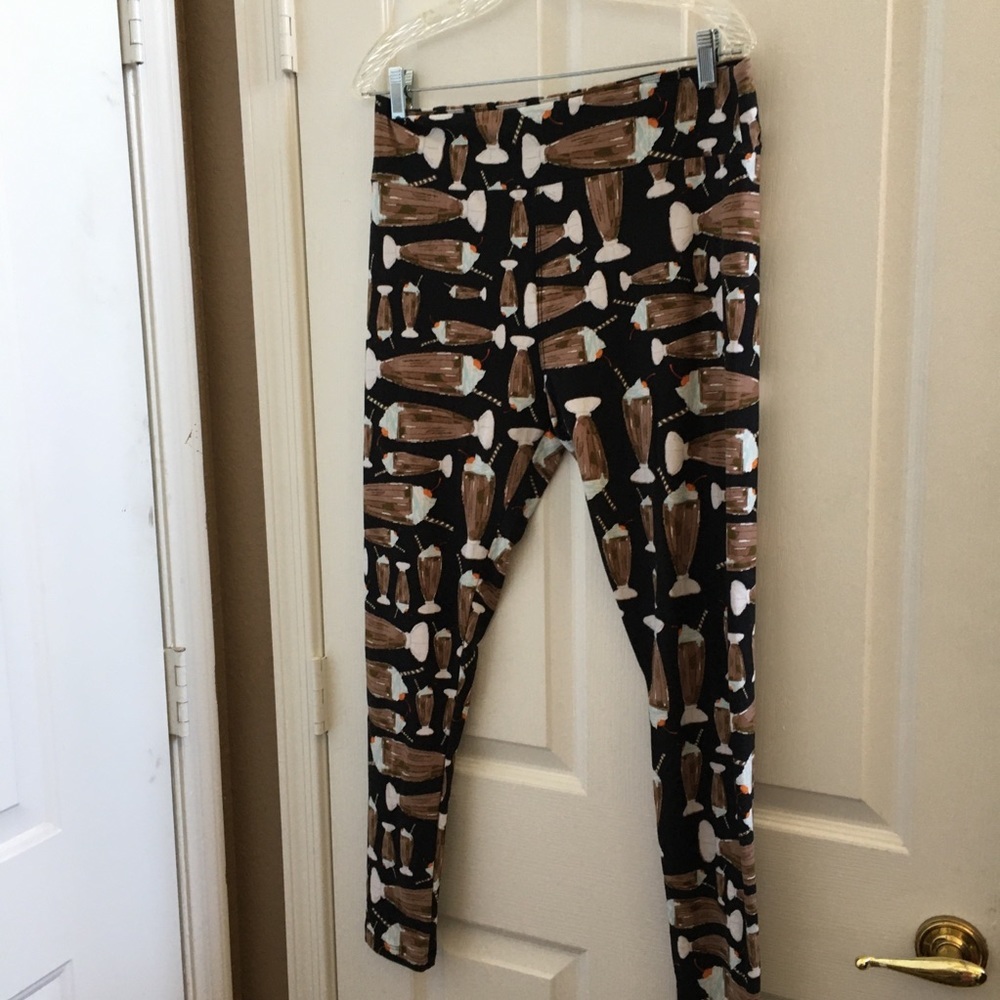 FINAL MARKDOWN Ladies lularoe tall and curvy root beer leggings